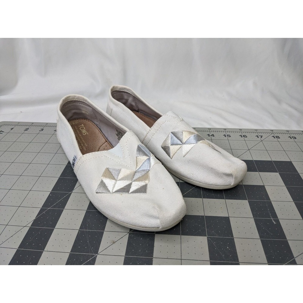 Toms Womens Shoes White Sz 6.5 Embroidery